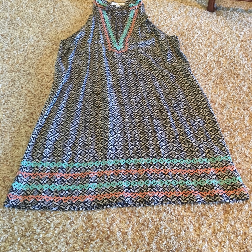 Sleeveless dress
